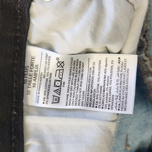 Old Navy - Comfort Straight Jeans.  Size 16 plus. - Picture 6 of 6